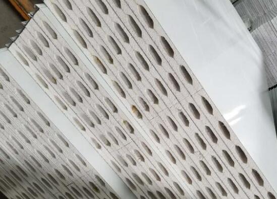 小知識(shí)：十堰凈化板應(yīng)用廣泛，特點(diǎn)以及用途都有哪些？