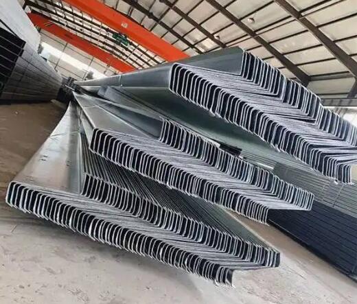 Z型鋼和C型鋼兩者之間的區(qū)別！襄陽遠(yuǎn)大Z型鋼廠家為你介紹！