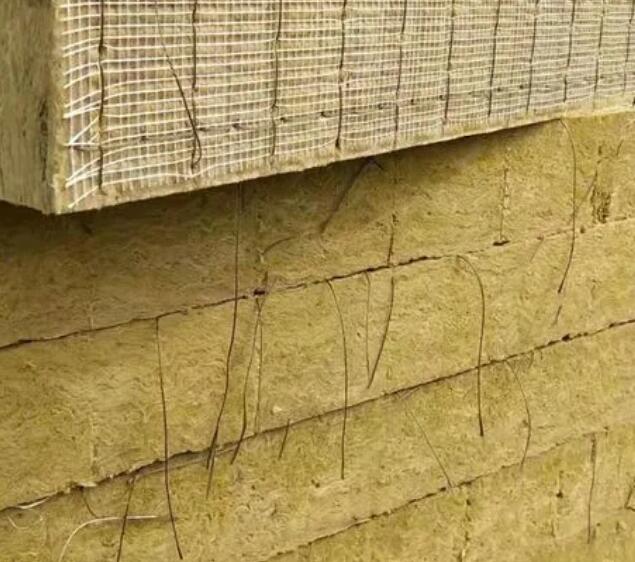 如何判斷巖棉的質(zhì)量好壞？襄陽遠(yuǎn)大巖棉板廠家為你解答