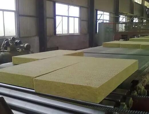 襄陽遠(yuǎn)大為你揭秘為什么外墻巖棉板能廣泛運(yùn)用于建筑裝修中！